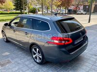 Usado Peugeot 308 SW Allure 130 CV (95 kW) 2018 Gris / plata Familiar