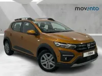 Usado Dacia Sandero Comfort 91 CV (66 kW) 2022 Naranja Berlina