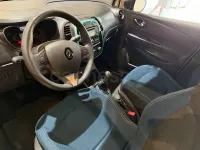 Usado Renault Captur Intens 90 CV (66 kW) 2017 Beige SUV