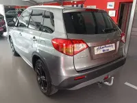 Usado Suzuki Vitara 140 CV (102 kW) 2017 Gris / plata SUV