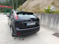 Usado Ford Focus Sport 136 CV (100 kW) 2005 Negro Berlina