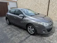 Usado Renault Mégane 105 CV (77 kW) 2009 Beige Berlina