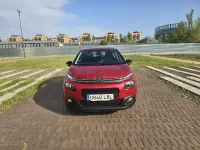 Usado Citroën C3 Feel 82 CV (60 kW) 2019 Rojo Utilitario