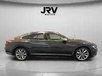 Usado VW Arteon Elegance 150 CV (110 kW) 2019 Gris / plata Utilitario