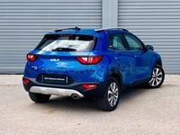 Usado Kia Stonic 100 CV (73 kW) 2024 Azul SUV