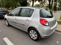 Usado Renault Clio II Authentique 75 CV (55 kW) 2010 Gris / plata Berlina