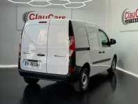Usado Renault Kangoo 80 CV (58 kW) 2021 Blanco Monovolumen
