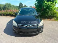 Usado Hyundai i30 Classic 90 CV (66 kW) 2011 Negro Familiar