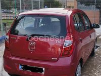 Usado Hyundai i10 Comfort 85 CV (62 kW) 2012 Rojo Utilitario