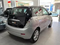 Usado Lancia Ypsilon 95 CV (69 kW) 2008 Gris / plata Utilitario