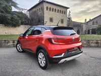 Usado Renault Captur Zen 91 CV (66 kW) 2021 Granate SUV