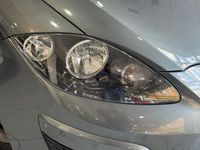 Usado Seat Altea I-Tech 105 CV (77 kW) 2015 Gris / plata Monovolumen