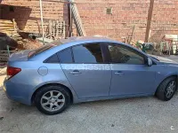 Usado Chevrolet Cruze LS 125 CV (91 kW) 2010 Gris / plata Berlina