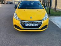 Usado Peugeot 208 Access 75 CV (55 kW) 2017 Amarillo Utilitario