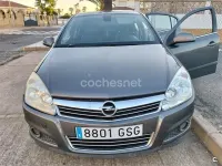 Usado Opel Astra Cosmo 110 CV (80 kW) 2010 Gris / plata Berlina