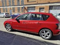 Usado Mazda 3 Sportive 109 CV (80 kW) 2005 Rojo Berlina