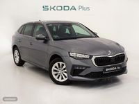 Usado Skoda Scala Selection 116 CV (85 kW) 2025 Gris / plateado Utilitario
