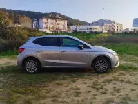 Usado Seat Ibiza 110 CV (80 kW) 2024 Gris / plata Utilitario
