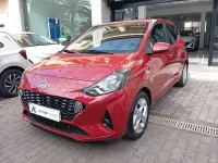 Usado Hyundai i10 84 CV (61 kW) 2022 Rojo Utilitario