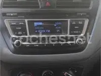 Usado Hyundai i20 84 CV (61 kW) 2016 Blanco Berlina