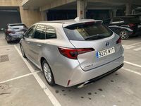 Usado Toyota Corolla Active 140 CV (102 kW) 2025 Plata Familiar