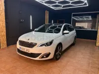 Usado Peugeot 308 SW Allure 150 CV (110 kW) 2016 Blanco Familiar