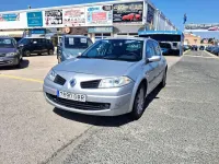Usado Renault Mégane II Dynamique 111 CV (81 kW) 2008 Plateado Berlina