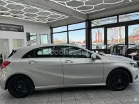 Usado Mercedes A200 Urban 156 CV (114 kW) 2014 Gris / plata Berlina