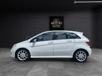 Usado Mercedes B200 140 CV (102 kW) 2006 Blanco Monovolumen