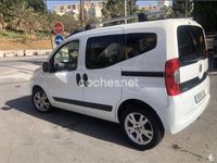 Usado Fiat Qubo Trekking 75 CV (55 kW) 2013 Blanco Monovolumen