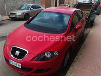 Usado Seat Leon Reference 105 CV (77 kW) 2007 Rojo Utilitario