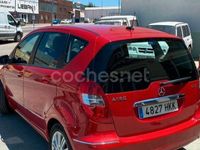 Usado Mercedes A180 Avantgarde 109 CV (80 kW) 2012 Rojo Monovolumen