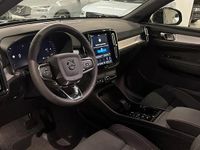 Uusi Volvo XC40 Plus 163 HP (119 kW) 2026 Musta Katumaasturi