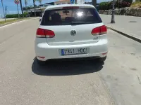 Usado VW Golf VII 105 CV (77 kW) 2012 Blanco Berlina