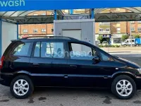 Usado Opel Zafira 100 CV (73 kW) 2004 Blanco Monovolumen