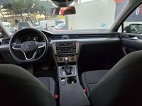 Usado VW Passat 122 CV (89 kW) 2022 Negro Familiar