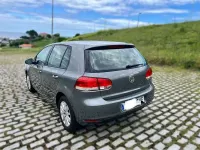 Usado VW Golf VI Advance 105 CV (77 kW) 2010 Gris Utilitario