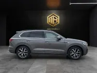 Usado VW Touareg R-line 286 CV (210 kW) 2023 Gris SUV
