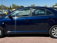 Usado Toyota Avensis Sol 129 CV (94 kW) 2004 Azul Berlina