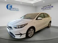 Usado Kia Ceed 120 CV (88 kW) 2023 Blanco Utilitario