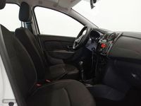 Usado Dacia Sandero Ambiance 75 CV (55 kW) 2018 Blanco Berlina
