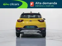 Usado Kia Stonic 84 CV (61 kW) 2018 Amarillo SUV