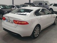 Usado Jaguar XE Prestige 180 CV (132 kW) 2017 Blanco Berlina