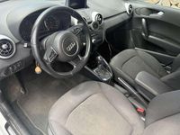 Usado Audi A1 Sportback Ambition 90 CV (66 kW) 2013 Blanco Utilitario