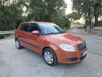 Usado Skoda Fabia Style 80 CV (58 kW) 2007 Naranja Berlina