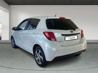 Usado Toyota Yaris Active 100 CV (73 kW) 2016 Blanco