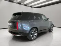 Usado Land Rover Range Rover 350 CV (257 kW) 2025 Gris / plata SUV