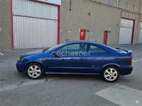 Usado Opel Astra Edition 147 CV (108 kW) 2001 Azul Coupe