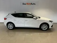 Usado Seat Leon Style 150 CV (110 kW) 2024 Blanco Berlina