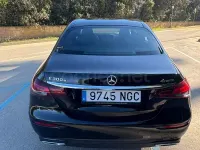 Usado Mercedes E300 320 CV (235 kW) 2021 Negro Berlina